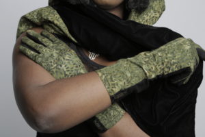 Matching set : gloves and scoodie from Djeegn