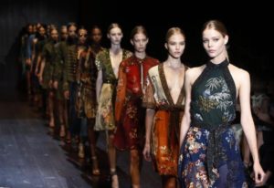 Lire la suite à propos de l’article L’agenda de la Fashion Week haute couture