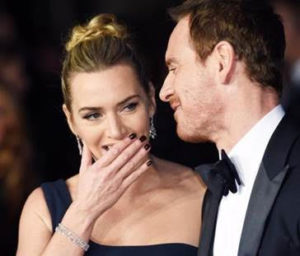 Joaillerie – De Beers : KATE WINSLET ÉTINCELANTE EN DE BEERS À L’AVANT-PREMIÈRE EUROPÉENNE DE STEVE JOBS À LONDRES