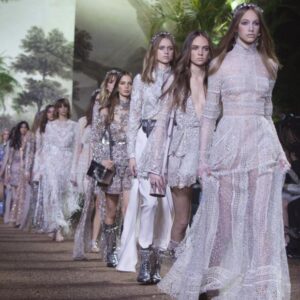 Haute couture printemps-été 2016 Elie Saab Un soir d'été dans un jardin indien