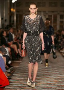 En images : revivez le défilé Dior Croisière au Blenheim Palace
