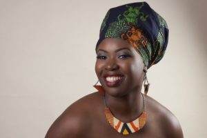 Turban bleu marine, orange et vert