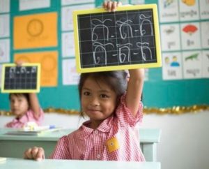 Bonne action elsscollection toutes à l école