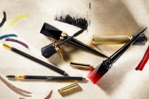 « LES YEUX NOIRS », UNE NOUVELLE LIGNE DE MAQUILLAGE SIGNEE CHRISTIAN LOUBOUTIN