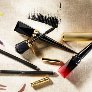 "LES YEUX NOIRS", UNE NOUVELLE LIGNE DE MAQUILLAGE SIGNEE CHRISTIAN LOUBOUTIN