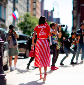 Lire la suite à propos de l’article NEW YORK FASHION WEEK SS 18 : ZOOM SUR LES MEILLEURS STREET FASHION