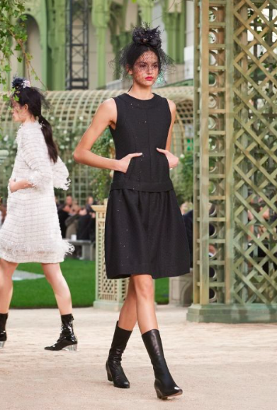 Chanel recrée le Jardin de Versailles pour son défilé haute couture printemps-été 2018