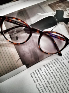 Pourquoi j’ai décidé de porter des lunettes anti-lumière bleue ?