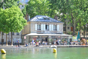 Petit-déjeuner vitaminé au Pavillon des Canaux  