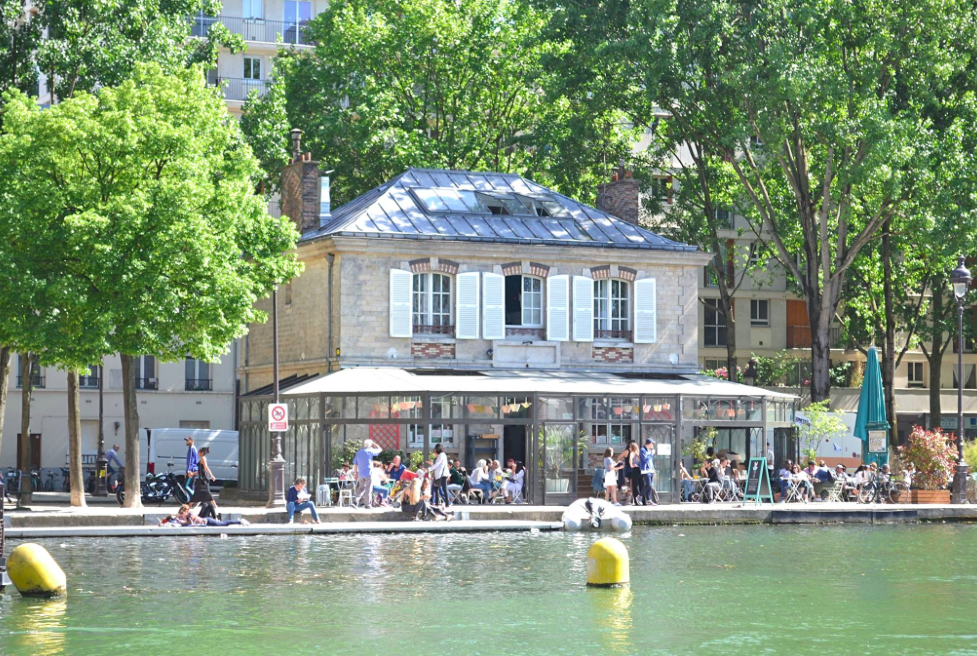 You are currently viewing Petit-déjeuner vitaminé au Pavillon des Canaux  