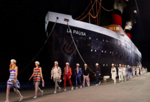 Chanel : retour en images sur le défilé Croisière 2018/19 au Grand Palais