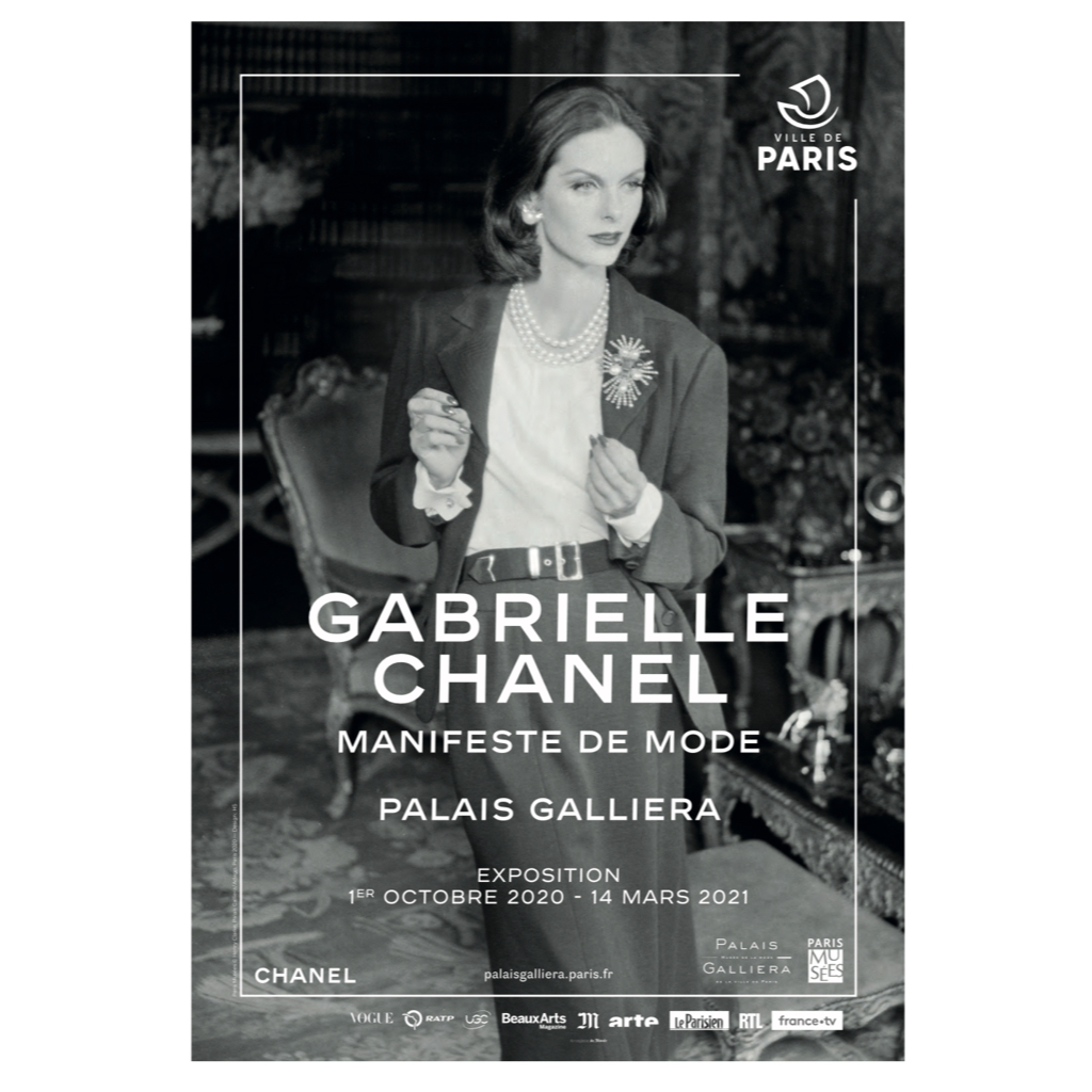 You are currently viewing Manifeste Mode : Ode à Gabrielle Chanel (1883-1971) au Palais Galliera