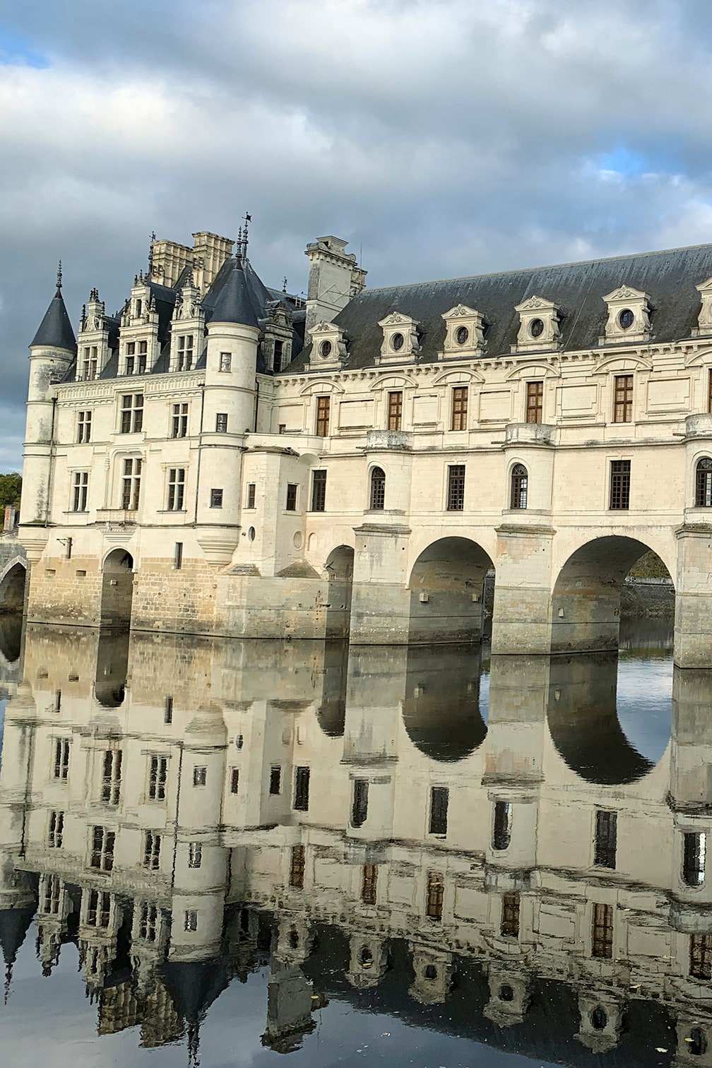 You are currently viewing Le défilé Métiers d’art 2020/21 de CHANEL se tiendra au Château des Dames