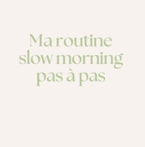 Aujourd’hui, j’ai envie de t’emmener dans ma matinée. Pas celle où l’on court après le métro ou les mails, non. Mais celle que je choisis, que je savoure, que je crée avec intention. Parce que oui, on peut reprendre le pouvoir sur ses matins. C’est ce que j’expérimente depuis que j’ai commencé un challenge de 21 jours d’abondance inspiré par le maître spirituel Deepak Chopra, et insufflé dans ma vie par mon professeur de yoga, la douce Blissonthestars. Alors prépare-toi une boisson chaude, installe-toi confortablement, et viens vivre ce slow morning avec moi…