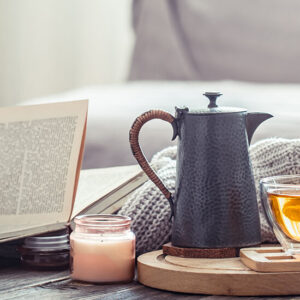 Cette semaine, les énergies nous invitent à ralentir, clarifier et stabiliser nos intentions. Après le passage du portail énergétique 10/10, il est temps de faire confiance au processus et d’ancrer les transformations