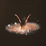 Cette semaine nous invite à nous réaligner, à fermer les derniers chapitres du passé et à accueillir ce qui résonne vraiment avec notre cœur. C’est un temps d’écoute, de recentrage et de clarté intérieure.