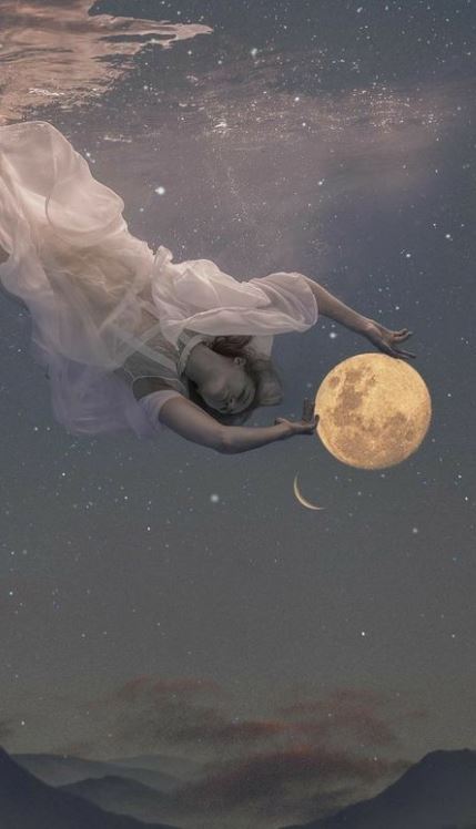 C’est une nouvelle lune de bilan, de vérité intérieure et d’amour de soi, une invitation à ralentir, à ressentir, à écouter ce qui veut naître en toi avant même de vouloir agir.